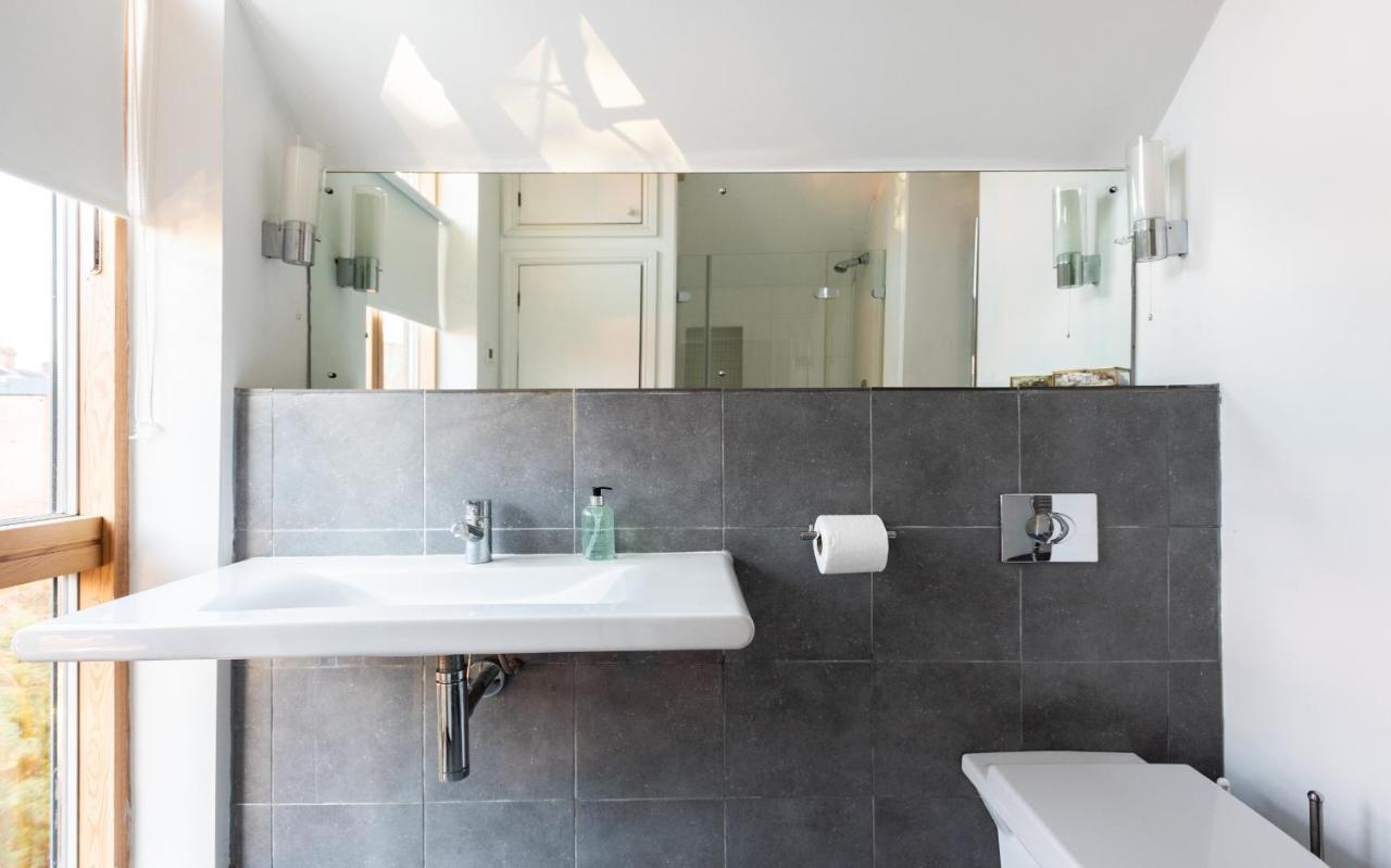The Glasshouse Escape - 5Bdr Jewel Villa Oxford Ngoại thất bức ảnh