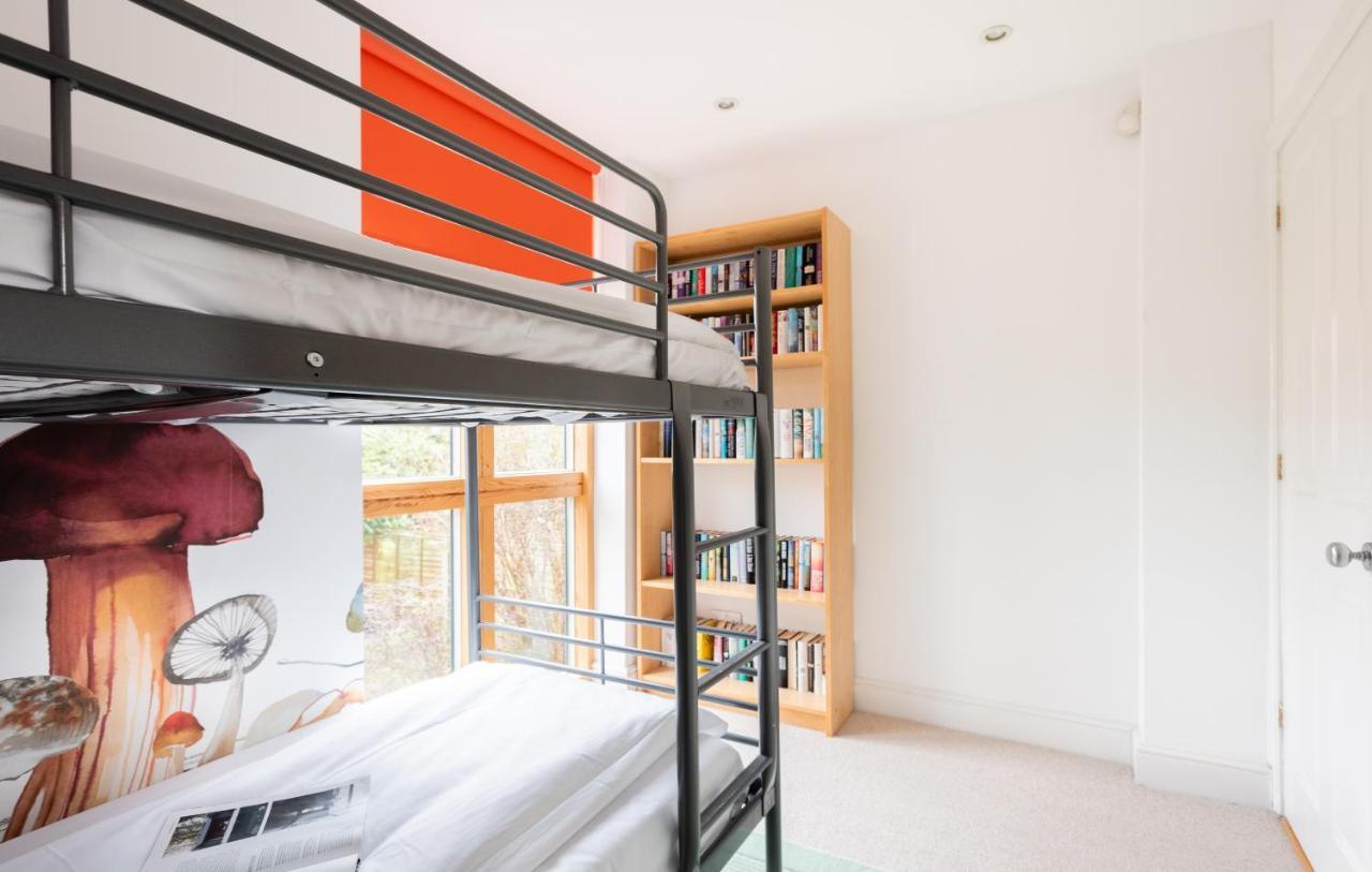 The Glasshouse Escape - 5Bdr Jewel Villa Oxford Ngoại thất bức ảnh